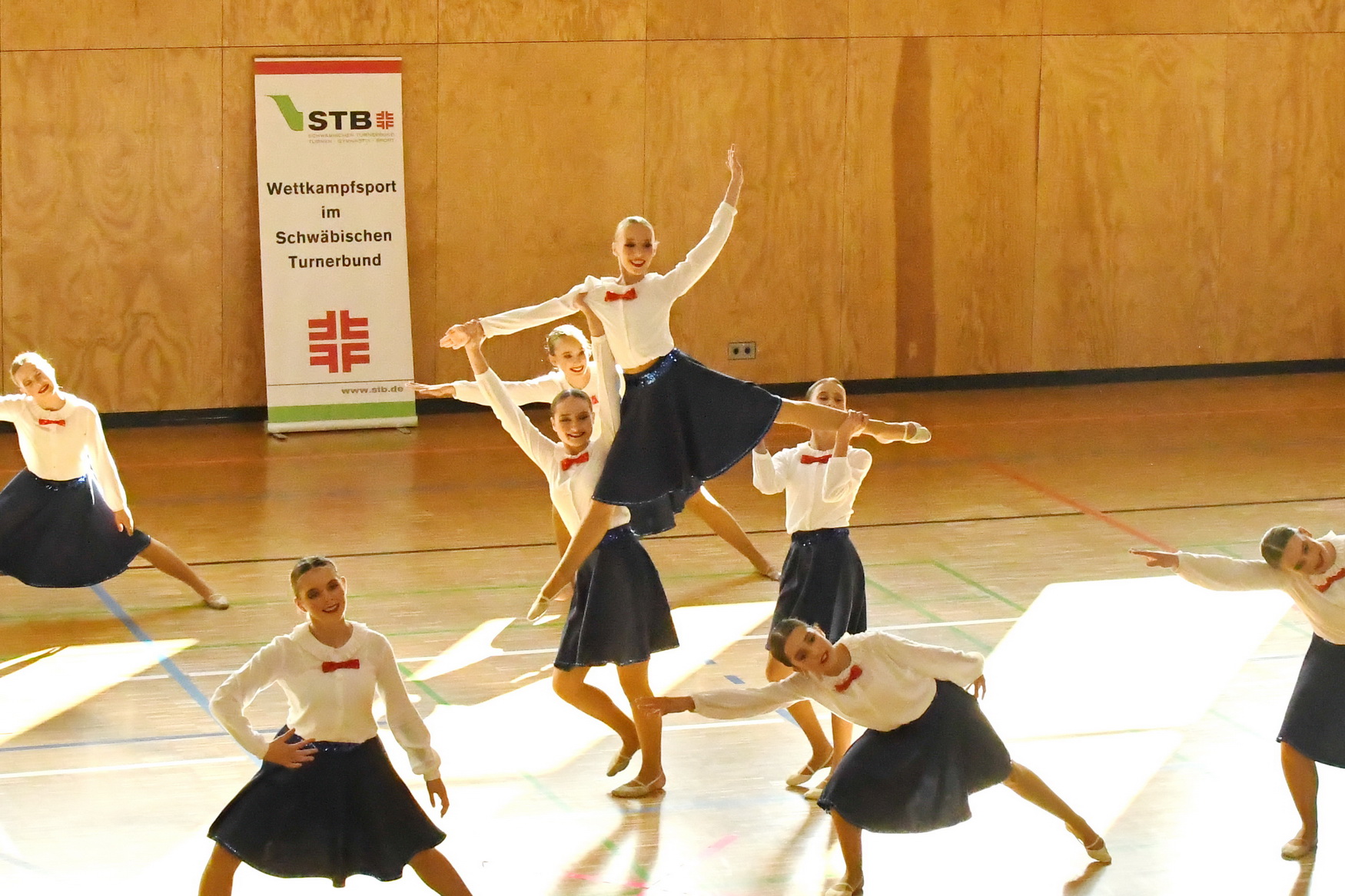 DanceOlution qualifiziert sich für das Finale des STB/BTB-Cup Dance